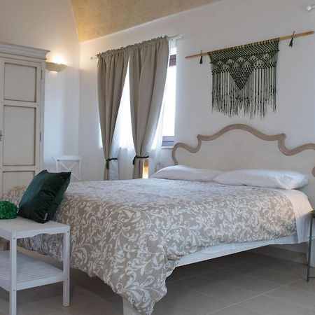 Ych-Le Grotte Di Sileno Bed & Breakfast Castellaneta Room photo